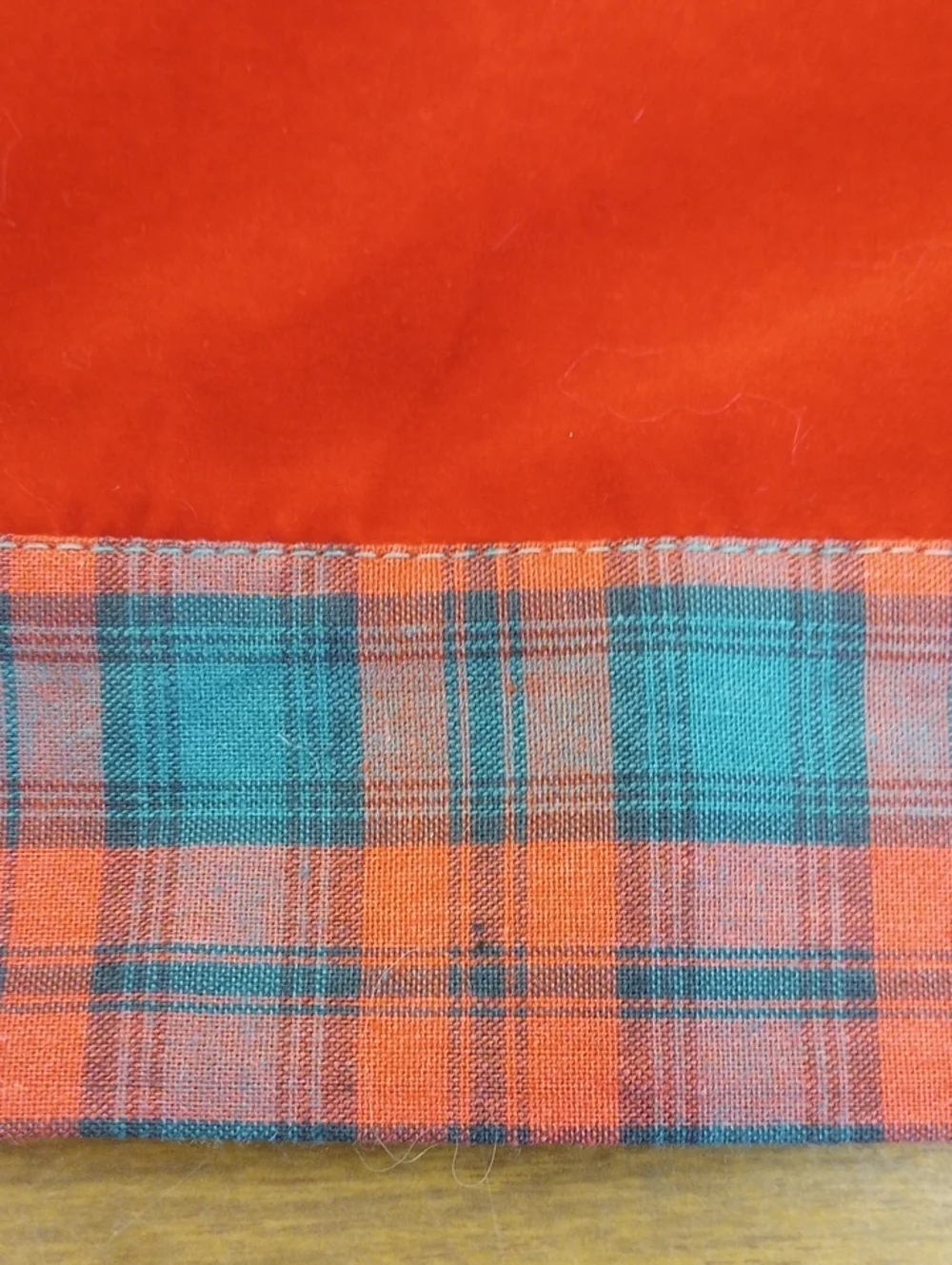 Red Velvet Christmas Holiday Plaid 70 x 13.5 In Vtg Table Runner w/ Green Bows